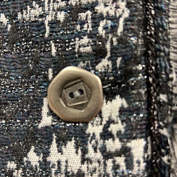 👠Chico’s blazer dark grey and white with grey silver threads 4/6 - Picture 9 of 10